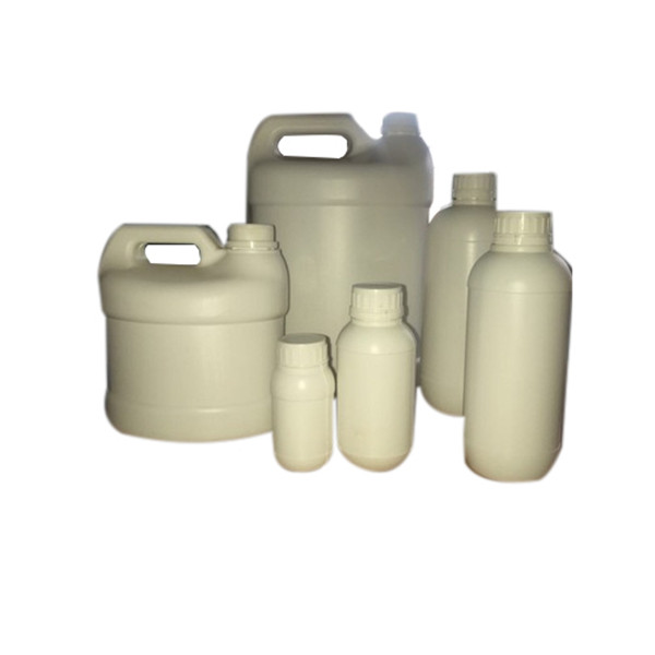 Bottiglia di pesticidi